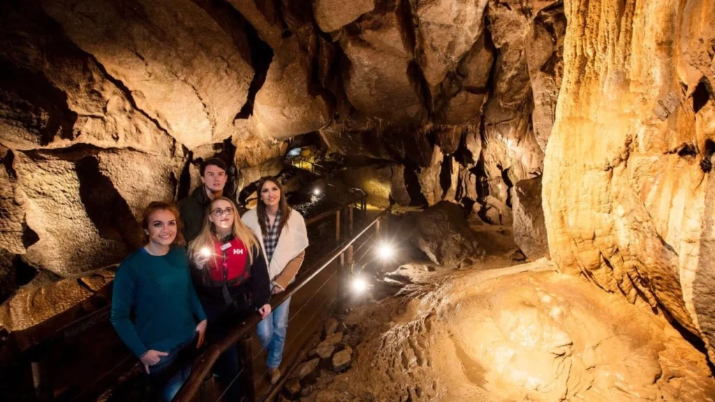 - Aillwee-Cave-student-visitors