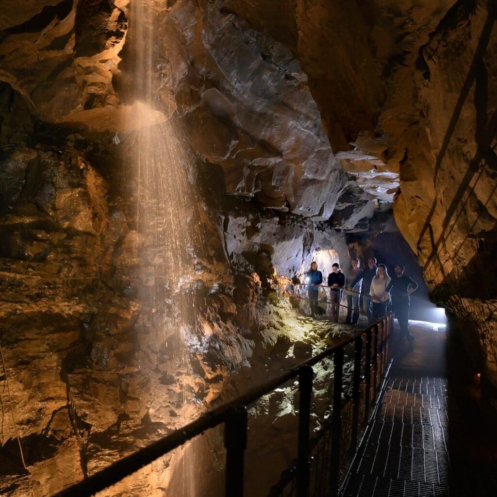 - - aillwee_burren_cave-with-visitors - 1