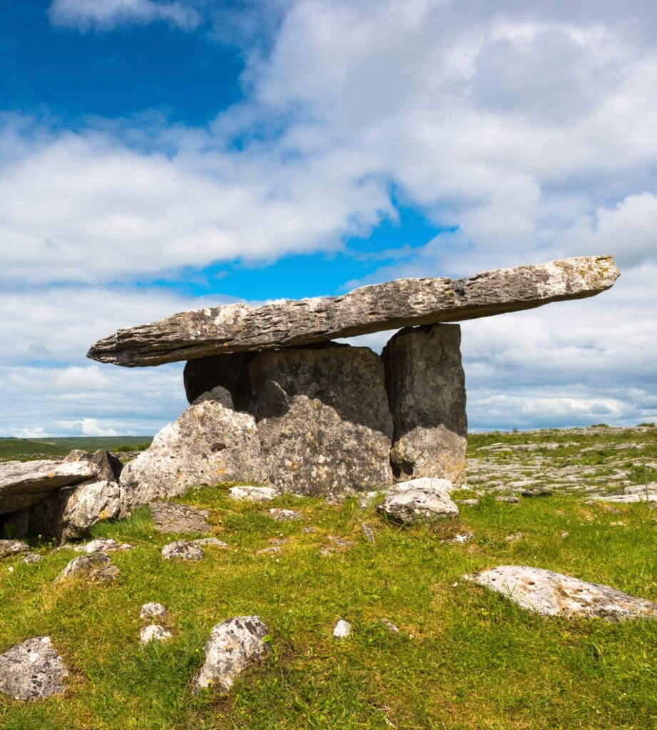 - Poulnabrone,Dolmen,In,The,Burren,Area,Of,County,Clare,,Republic - 2
